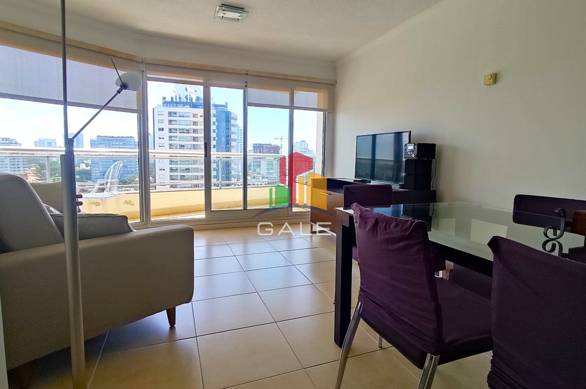 Excelente apartamento con vistas a playa brava!  -