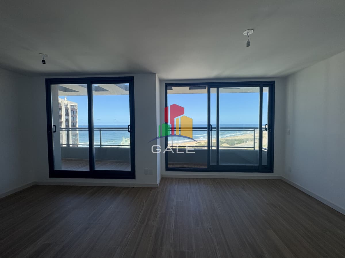 Gale Propiedades & Escribanía Apartamento ID.2770 - Apartamento en venta 2 dormitorios con vista parcial al mar!