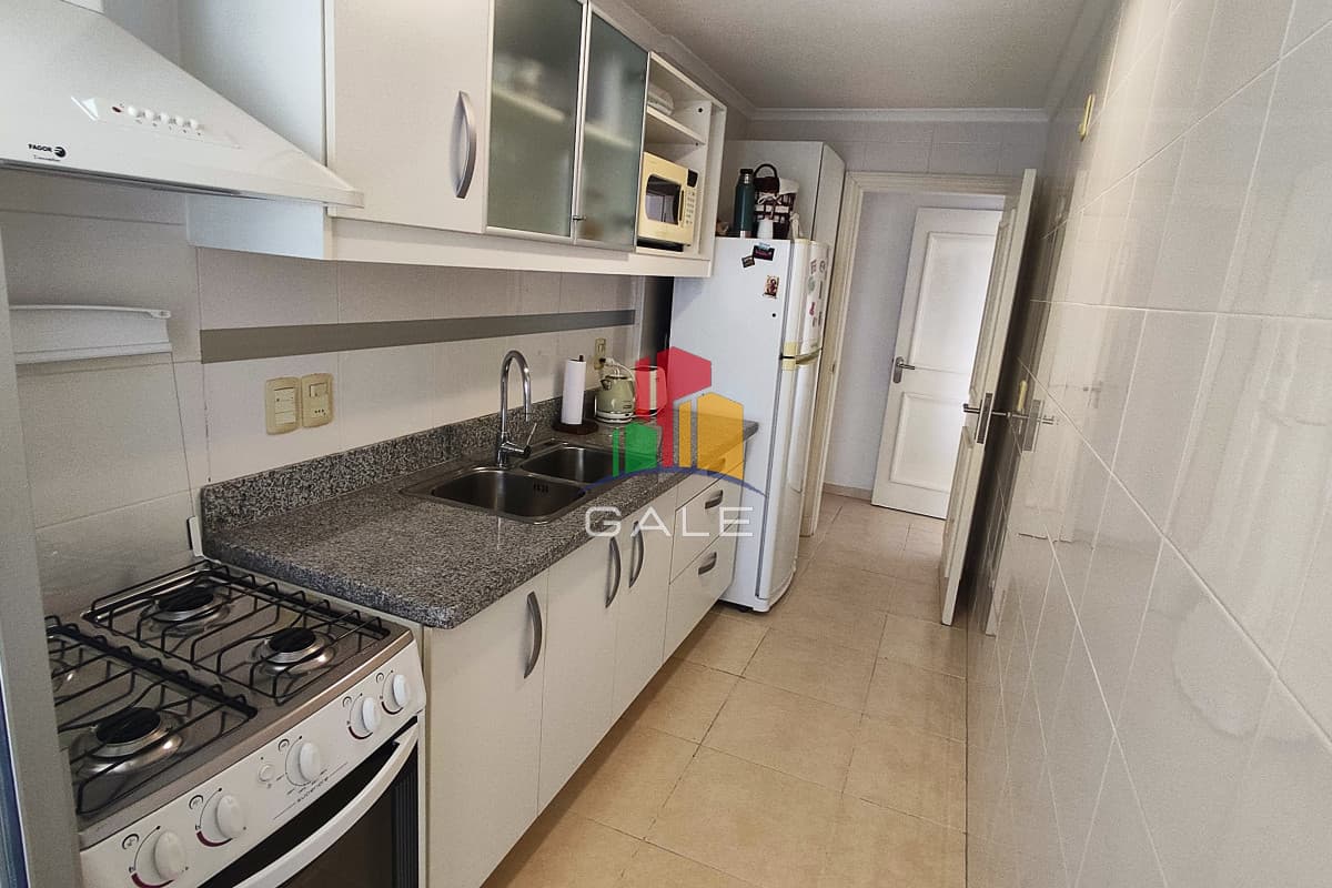 Excelente apartamento con vistas a playa brava!  -