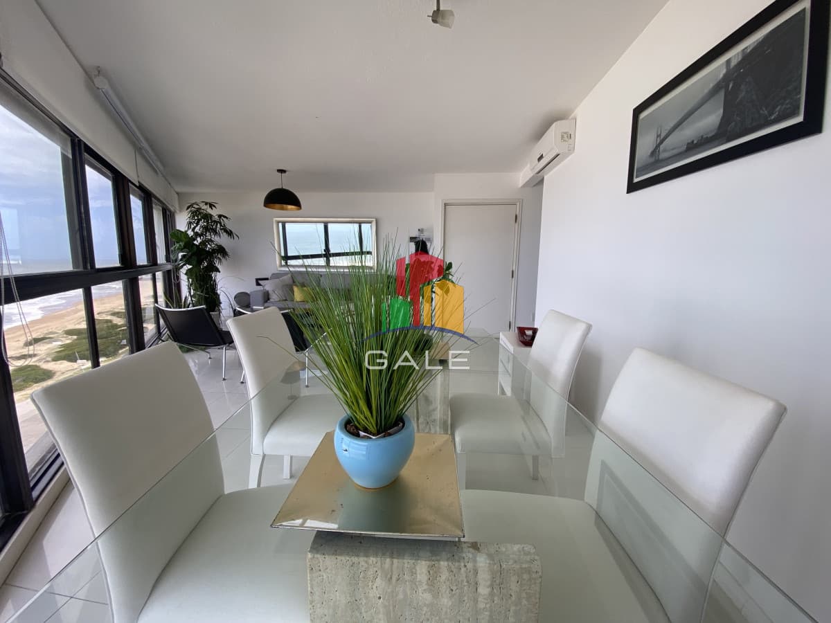 Hermoso Y Amplio Apartamento en Punta Del Este  -