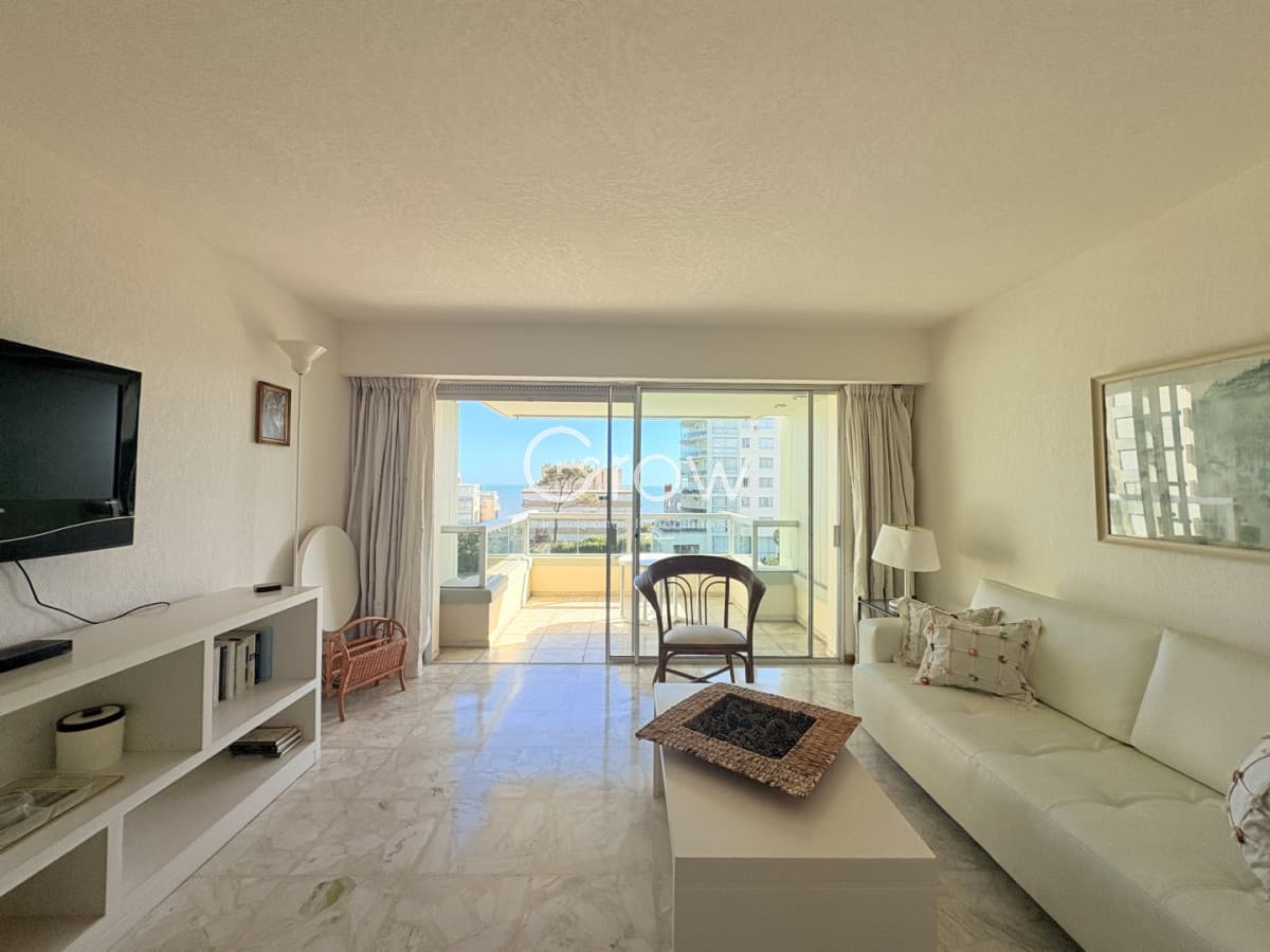 Apartamento en venta playa mansa tres dormitorios