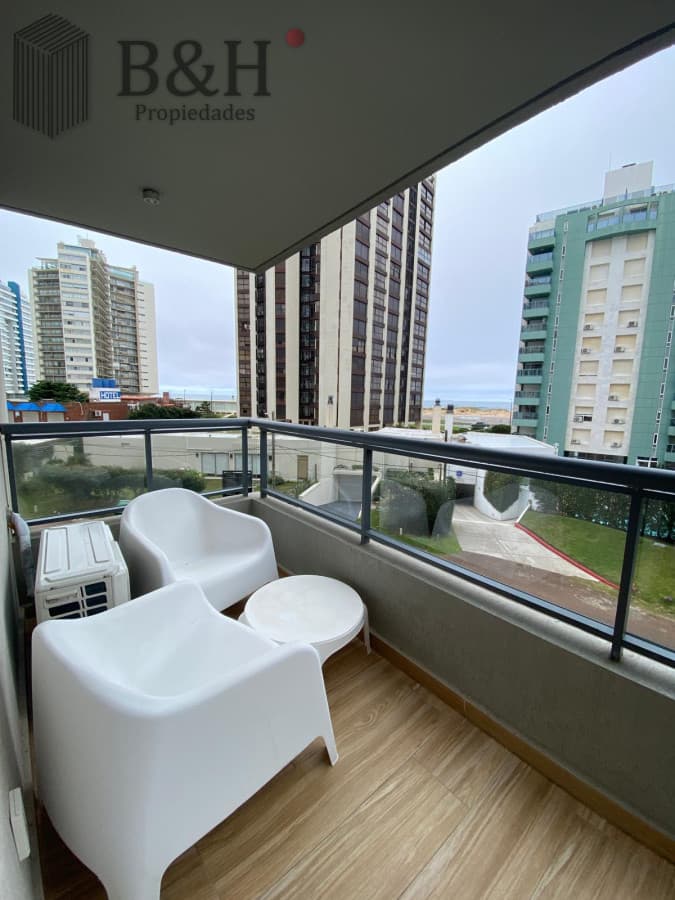 Alquiler apto en Aidy Grill 2 dormitorios 2 baños