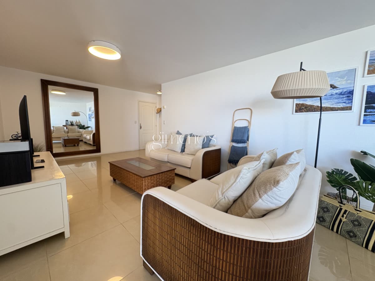 Venta Apartamento 3 dormitorios y dependencia - Playa Brava - Punta del Este