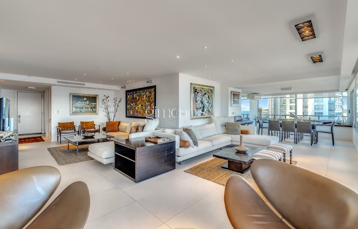 Espectacular Apartamento en Primera Línea Brava