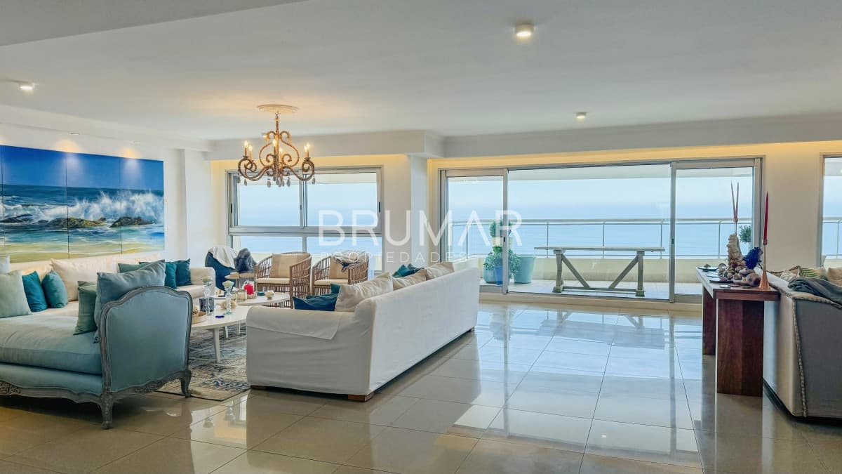 Venta Torrelobos 4 dormitorios mas dependencia de servicio excelente vista