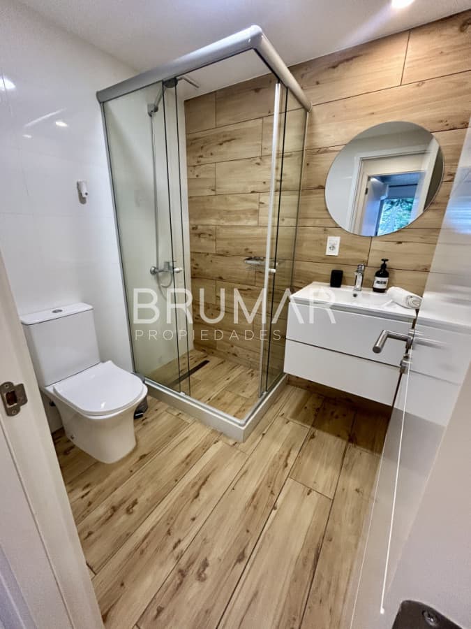 Apartamento en Venta de Dos Dormitorios Playa Mansa