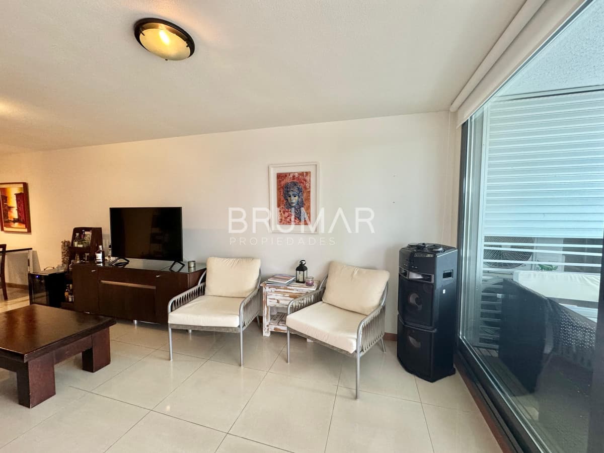 Departamento en Venta dos dormitorios Playa Brava