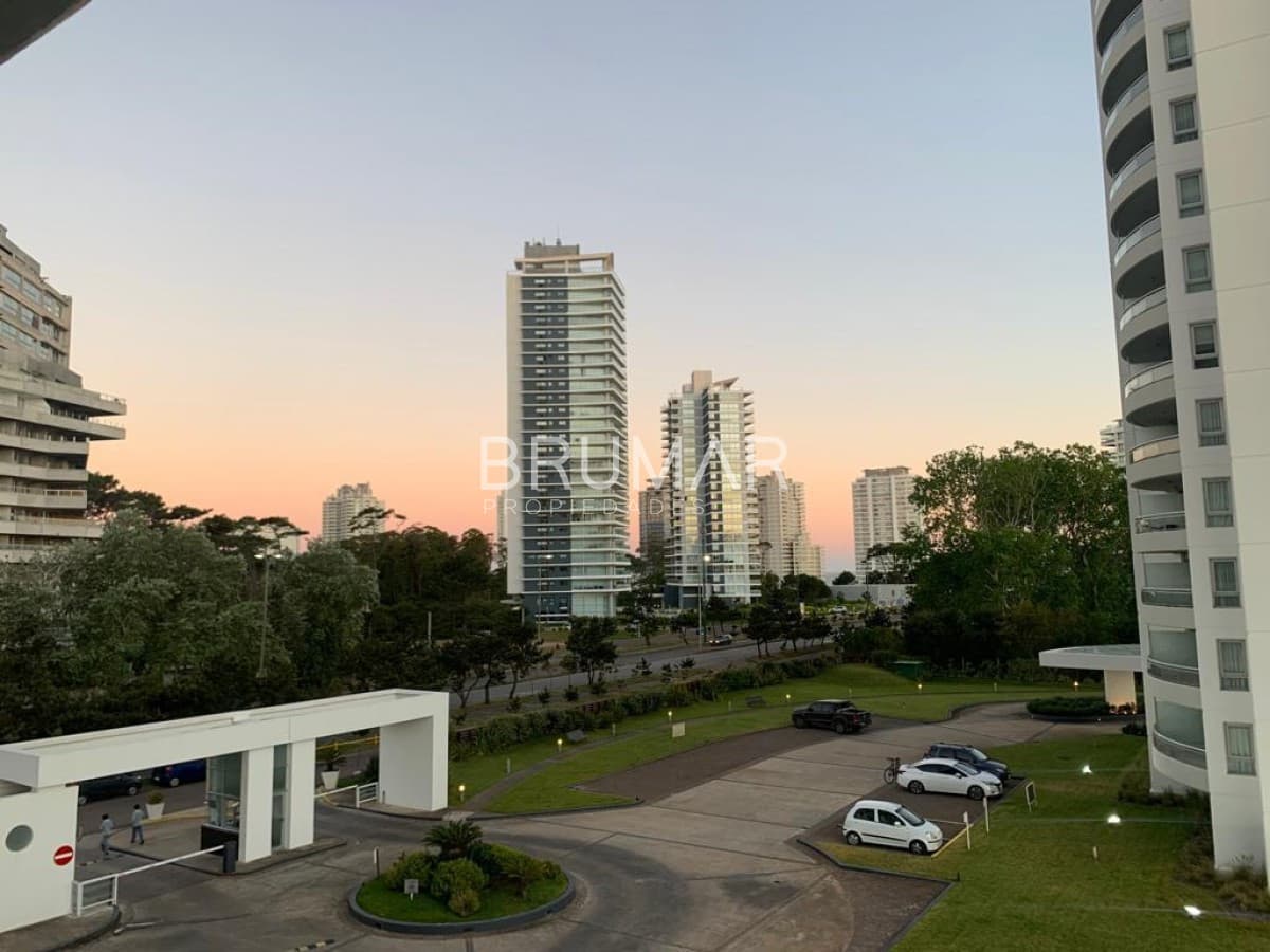 Apartamento Venta 3 dormitorios Roosevelt
