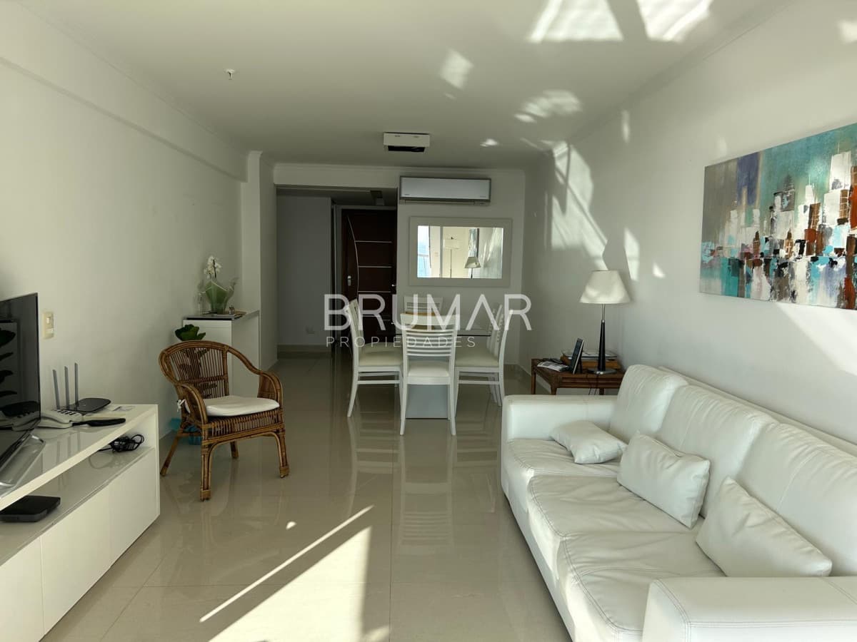 Apartamento en alquiler de verano 2 dormitorios full amenitties  -