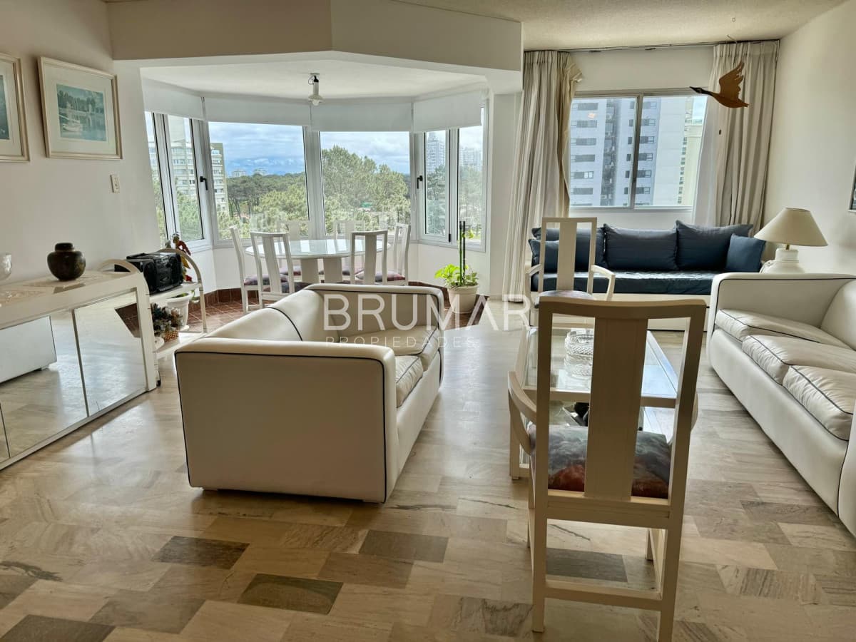 Venta apartamento 3 dormitorios zona comercial con excelentes amenities