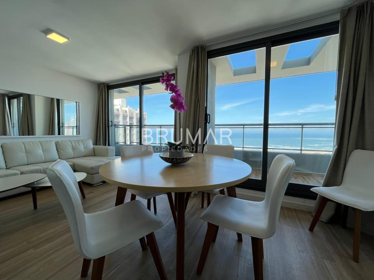 Venta apartamento 2 dormitorios con vista al mar