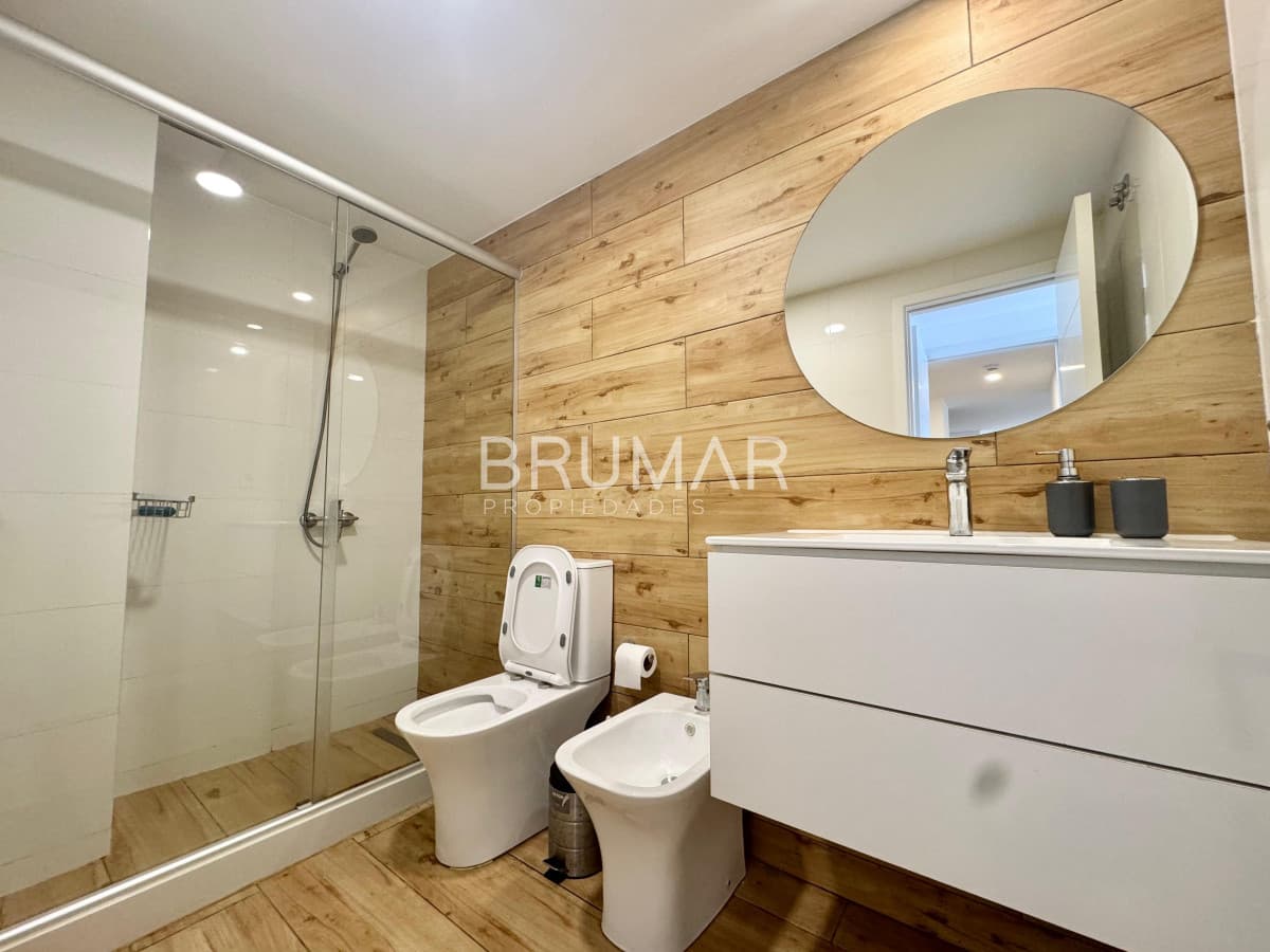 Apartamento en Venta de Dos Dormitorios Playa Mansa