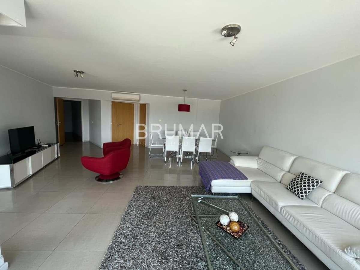 Venta apartamento 3 dormitorios vista al mar