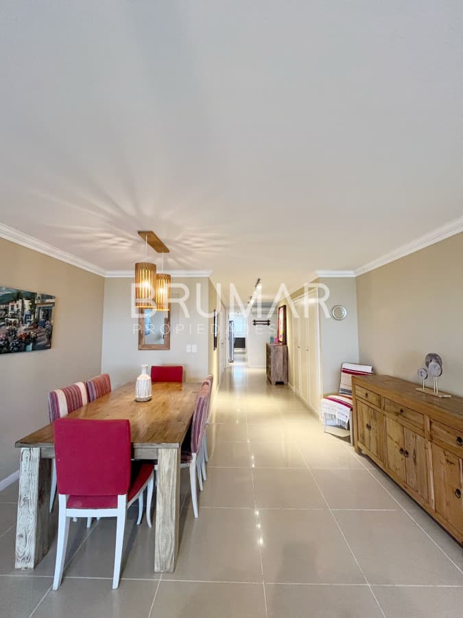 Venta apartamento 3 dormitorios en suite en península full amenities.