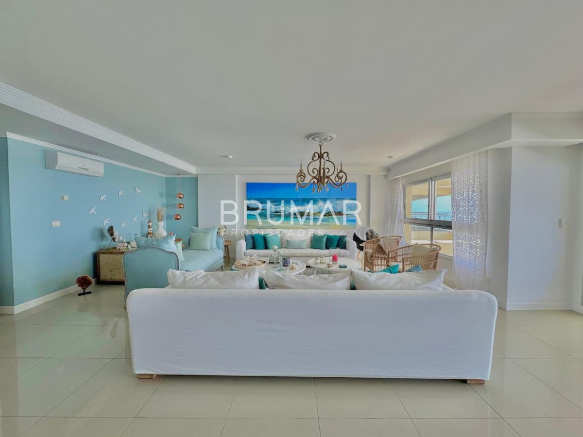 Venta Torrelobos 4 dormitorios mas dependencia de servicio excelente vista
