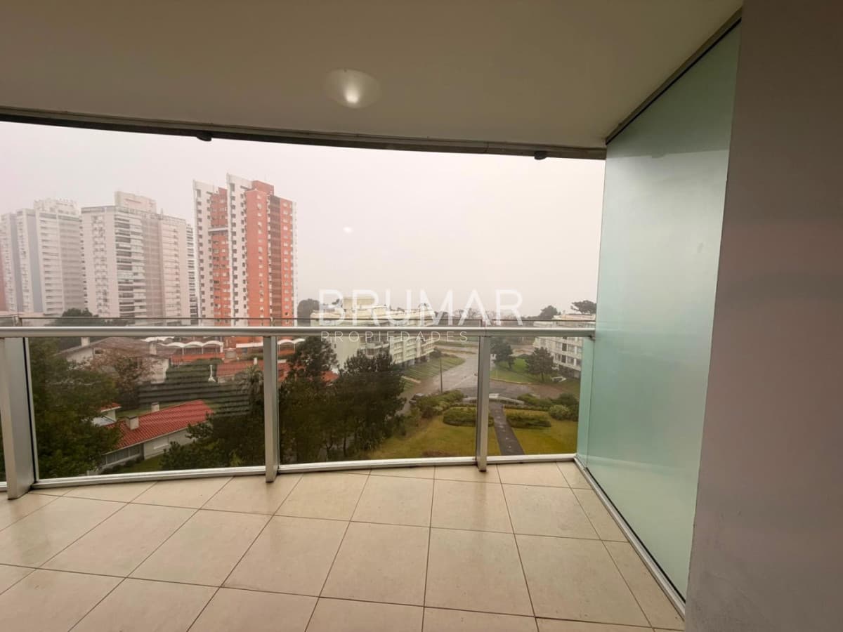 APARTAMENTO 3Dorm. en suite Alquiler temporal   -