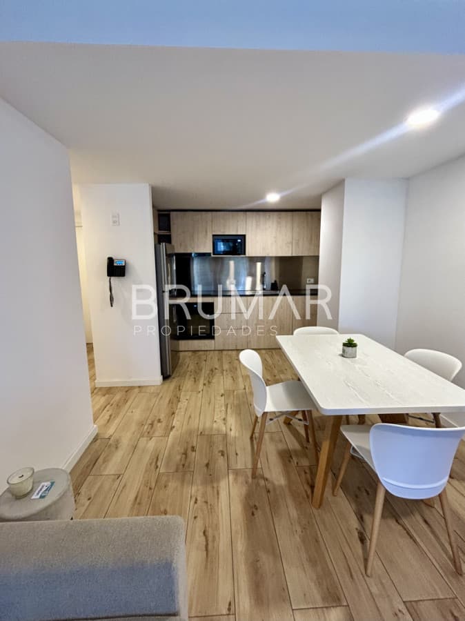 Apartamento en Venta de Dos Dormitorios Playa Mansa