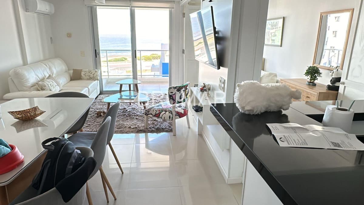 Venta apartamento 2 dorm y medio La Pastora