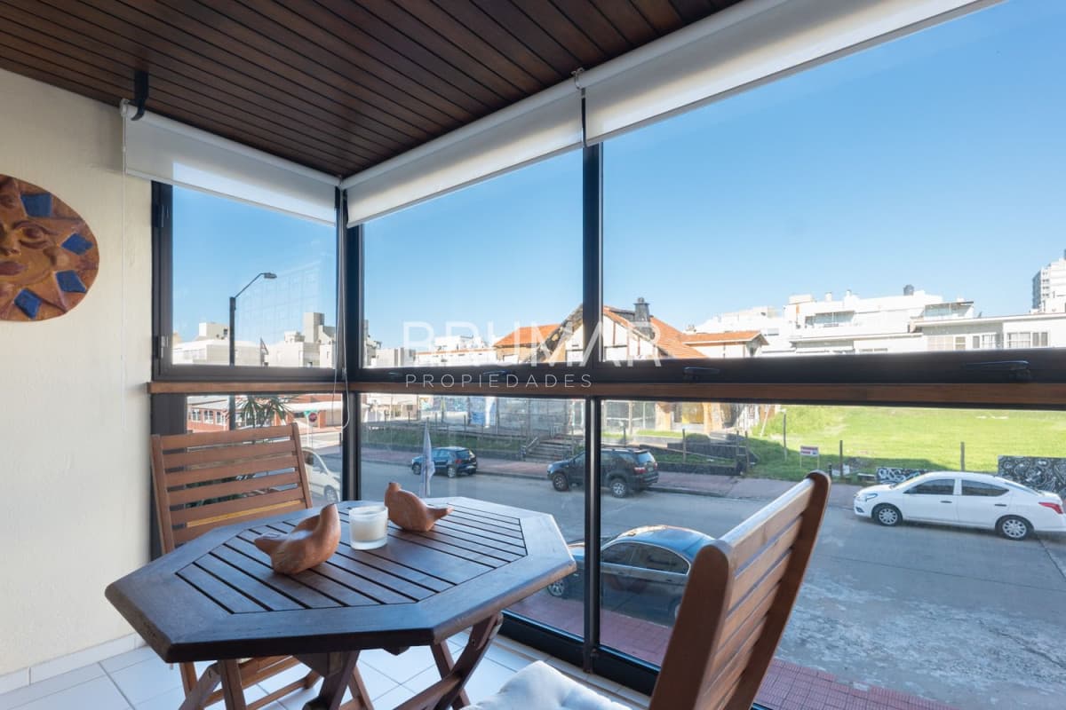 Apartamento en venta de 2 dormitorios en la Península de Punta del Este