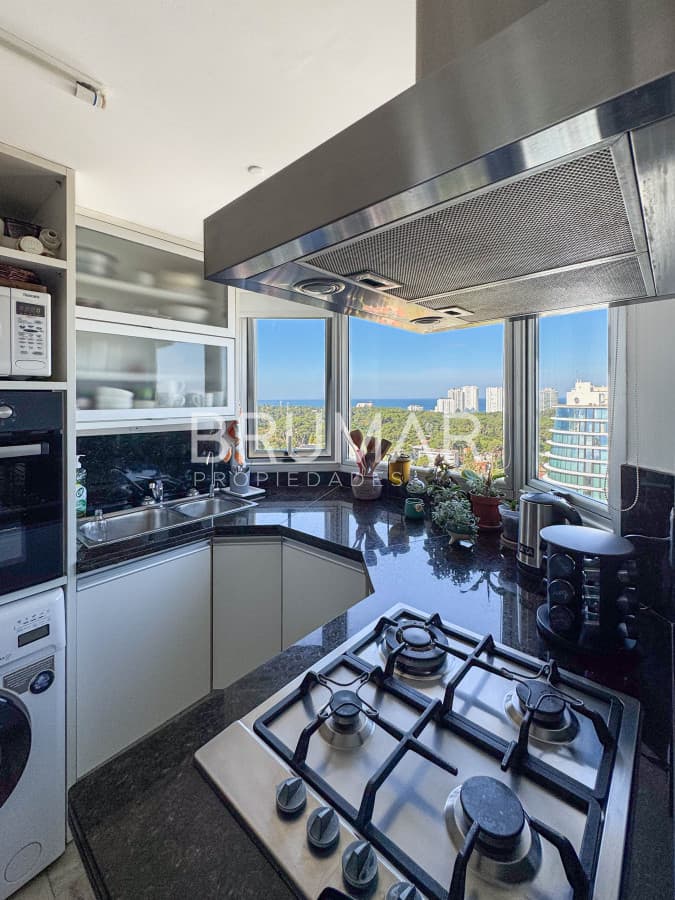 Venta apartamento 3 dormitorios frente al shopping