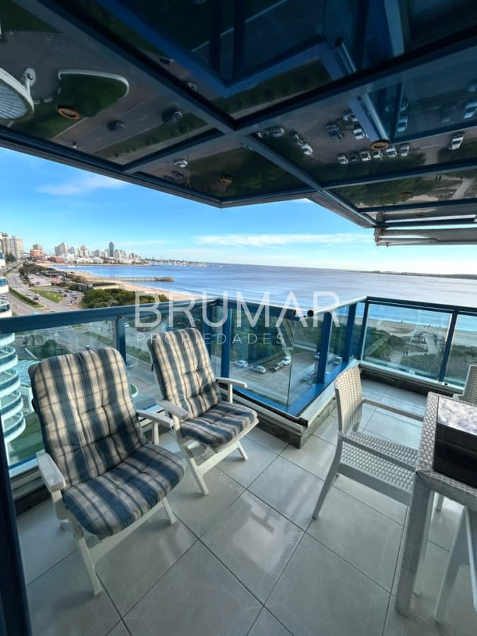 Apartamento frente al mar en Beverly Tower