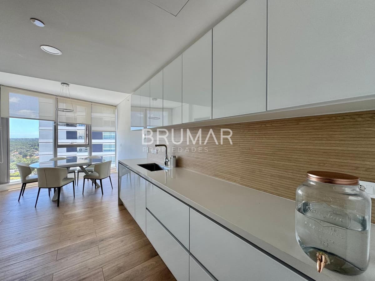 Apartamento venta y alquiler en playa Brava  -