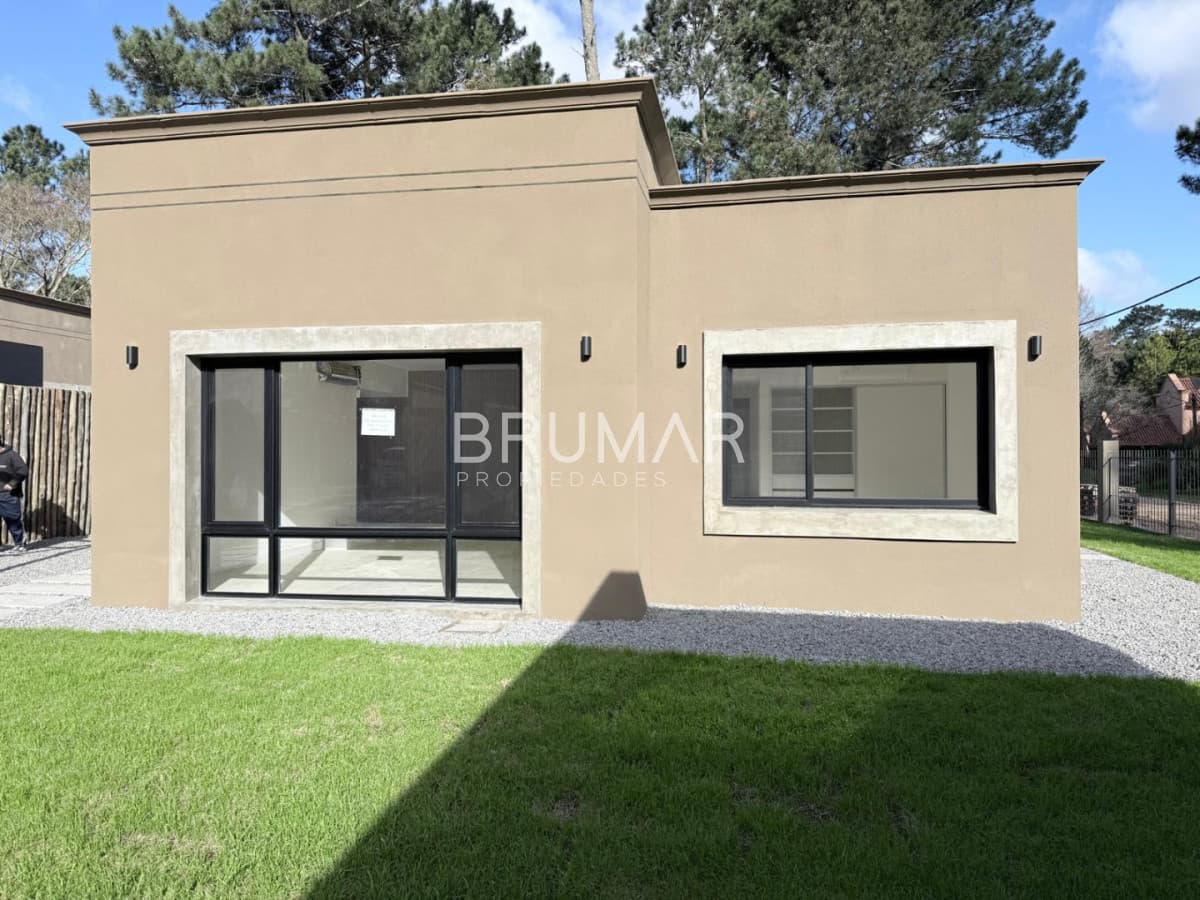 Casa venta Burnett 3 dormitorios, 2 baños, toillete