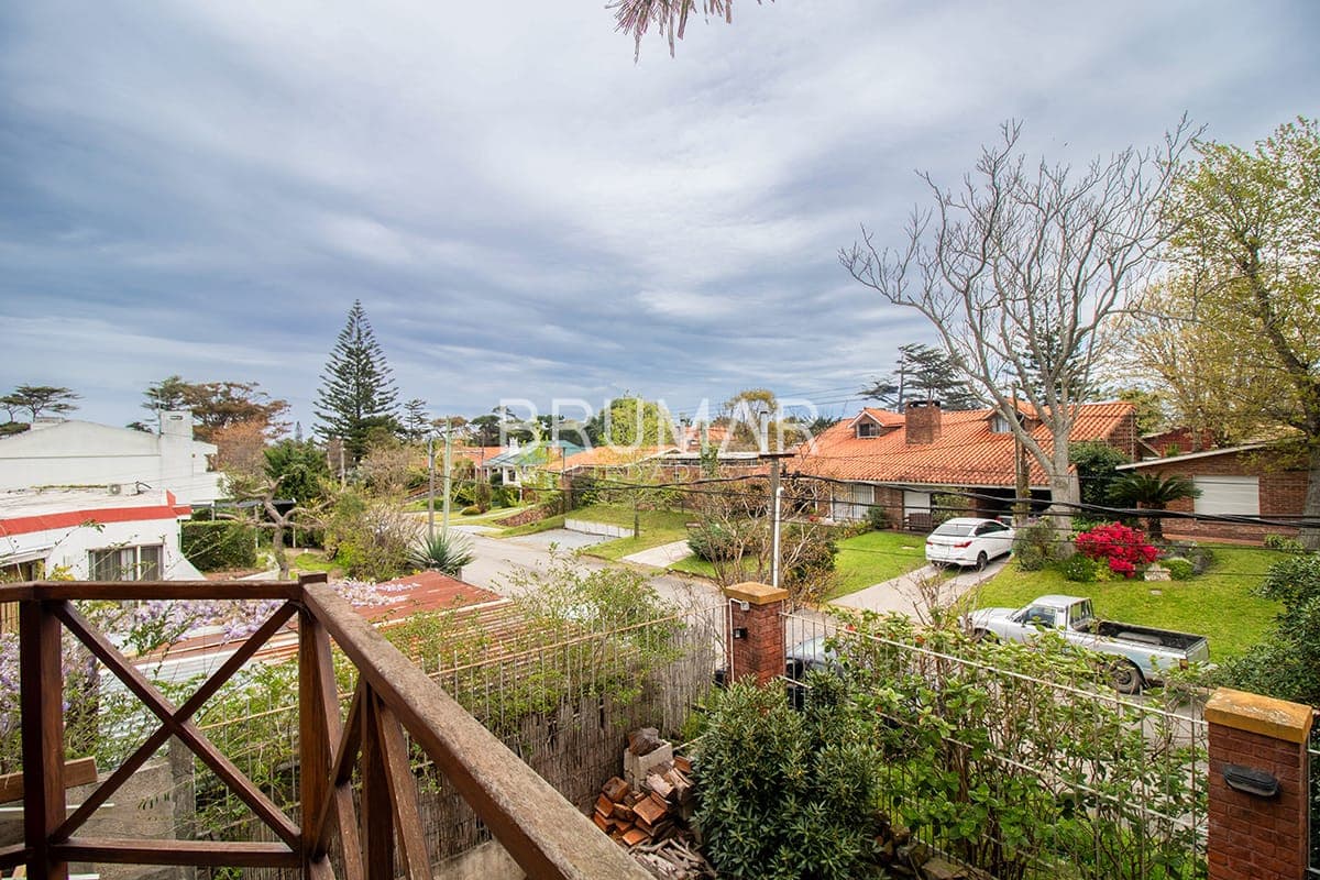 Venta casa en oportunidad a pasos de playa mansa.