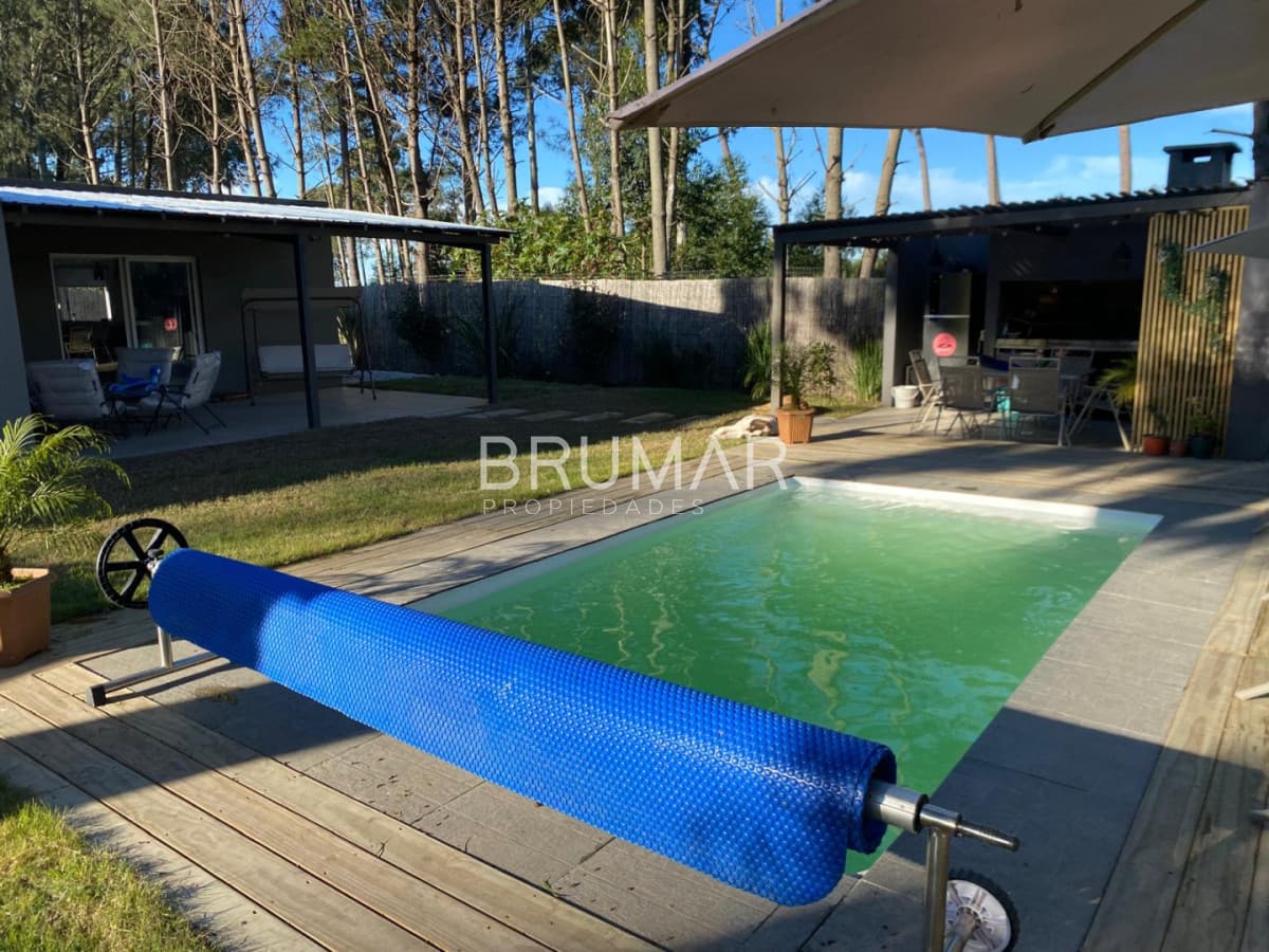 Venta casa Burnett 3 dormitorios