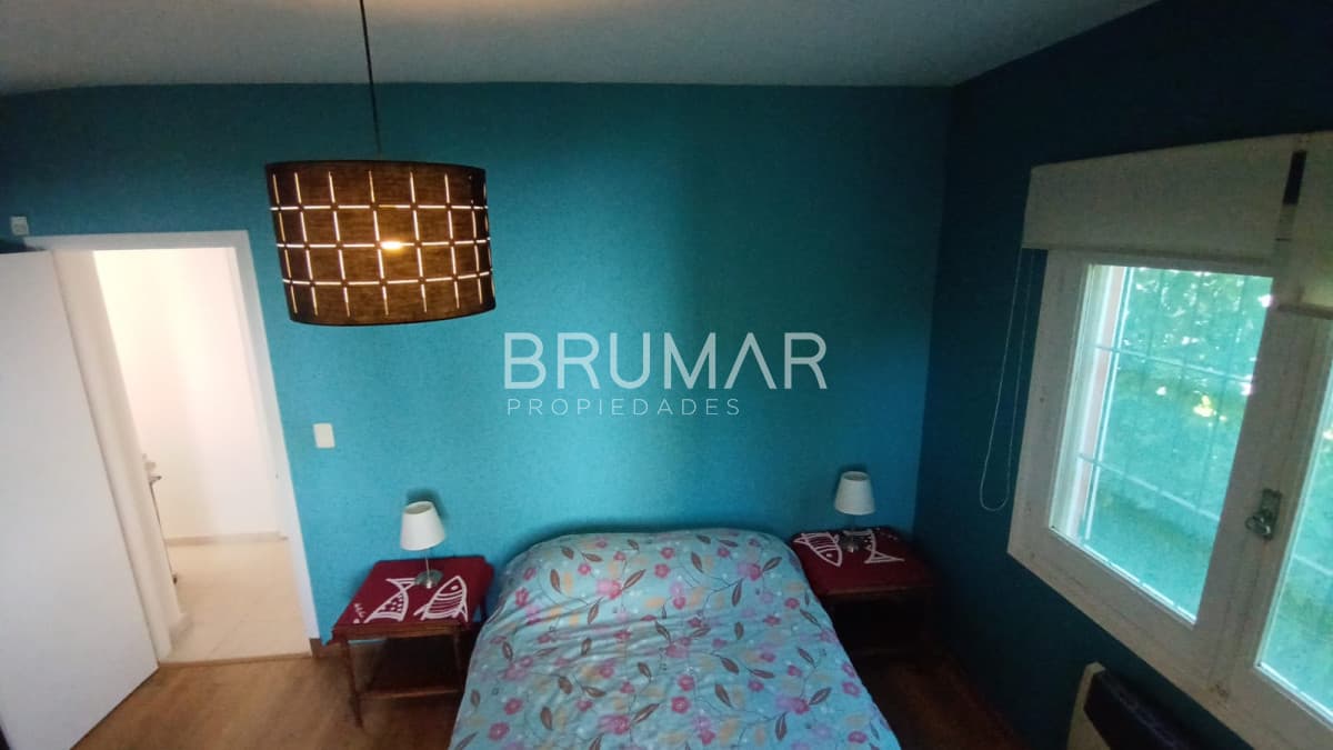 Venta casa en Pinares a pasos del mar