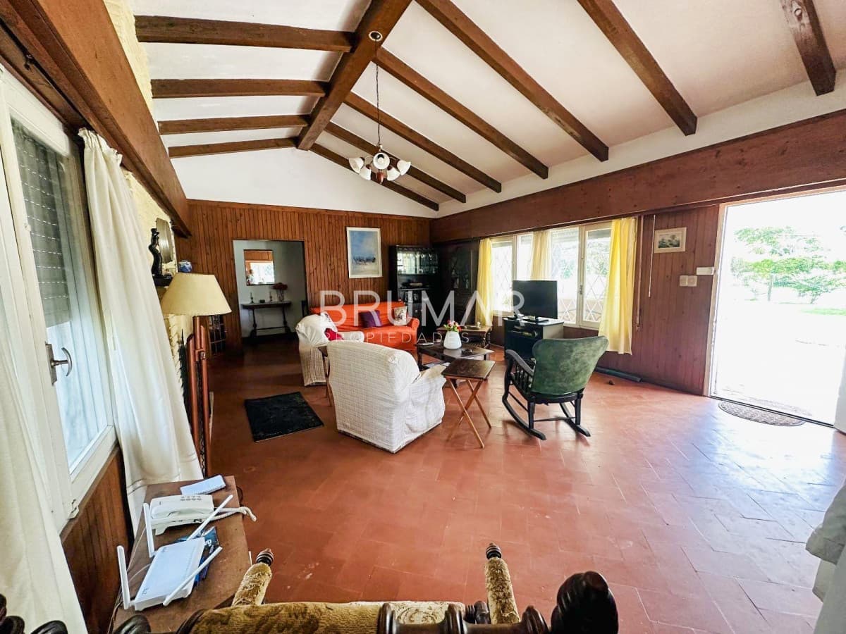 Venta casa con excelente terreno de 2832 m².