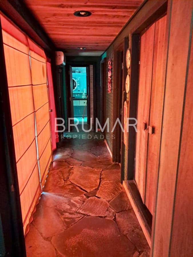 Venta de casa en excelente zona para fines de vivienda y comercial