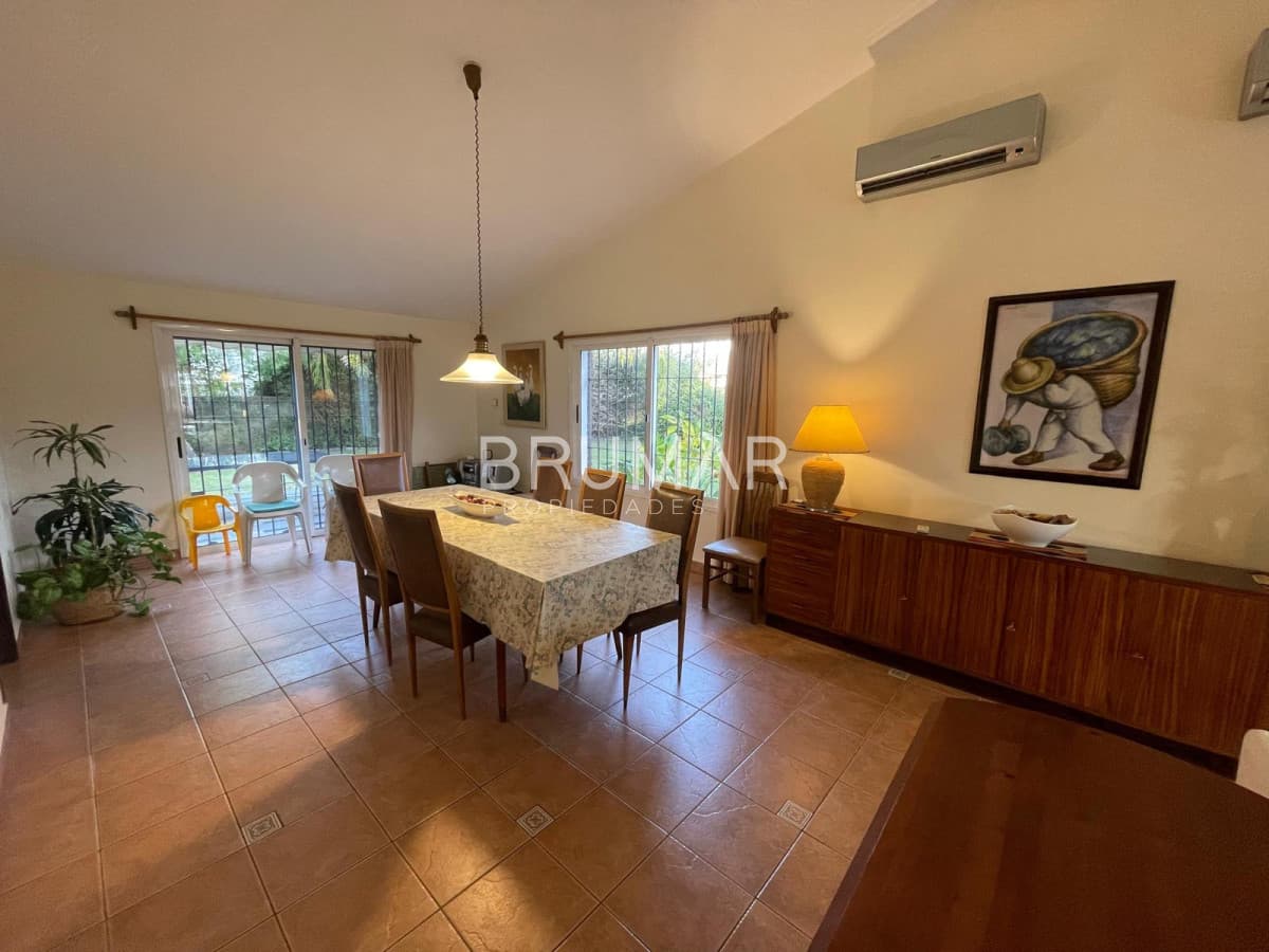 Casa venta 4 dormitorios playa mansa