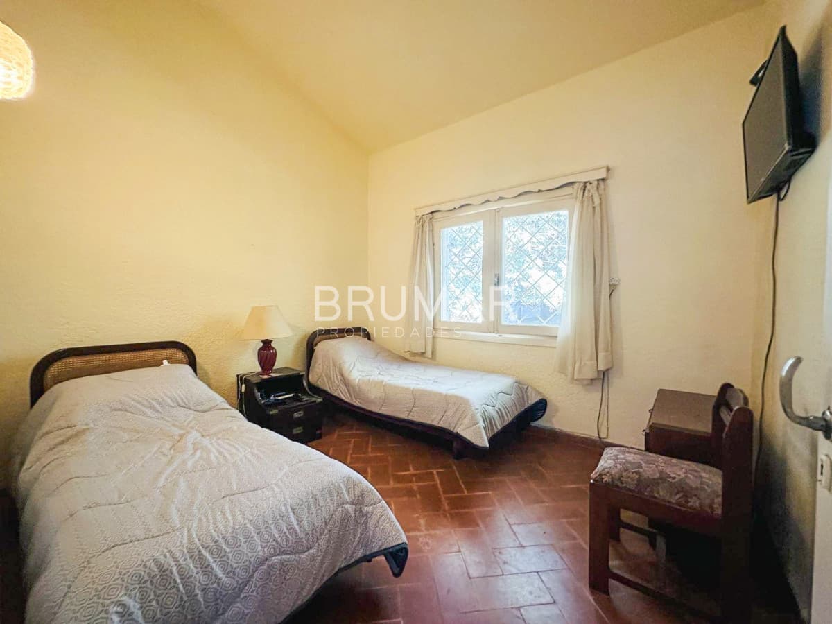 Venta casa con excelente terreno de 2832 m².