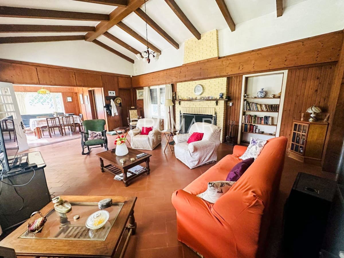 Venta casa con excelente terreno de 2832 m².