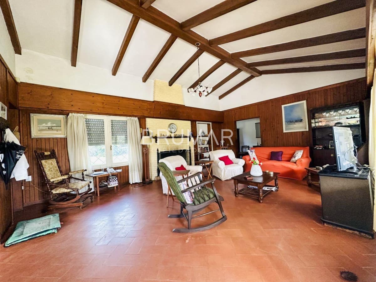 Venta casa con excelente terreno de 2832 m².