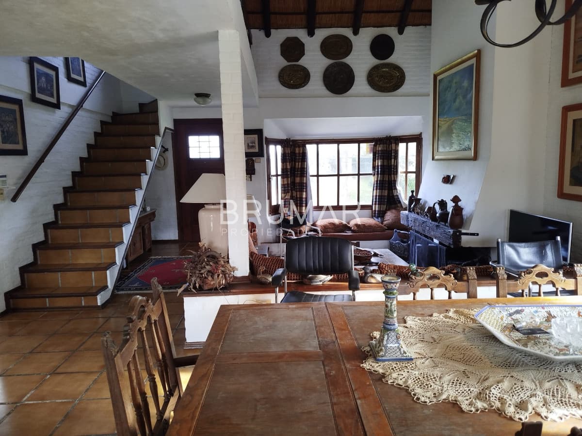 Venta casa mansa 5 dormitorios