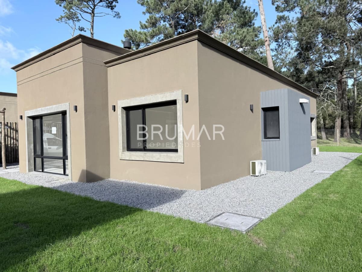 Casa venta Burnett 3 dormitorios, 2 baños, toillete