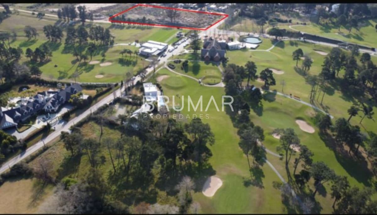 Manzana entera en Golf