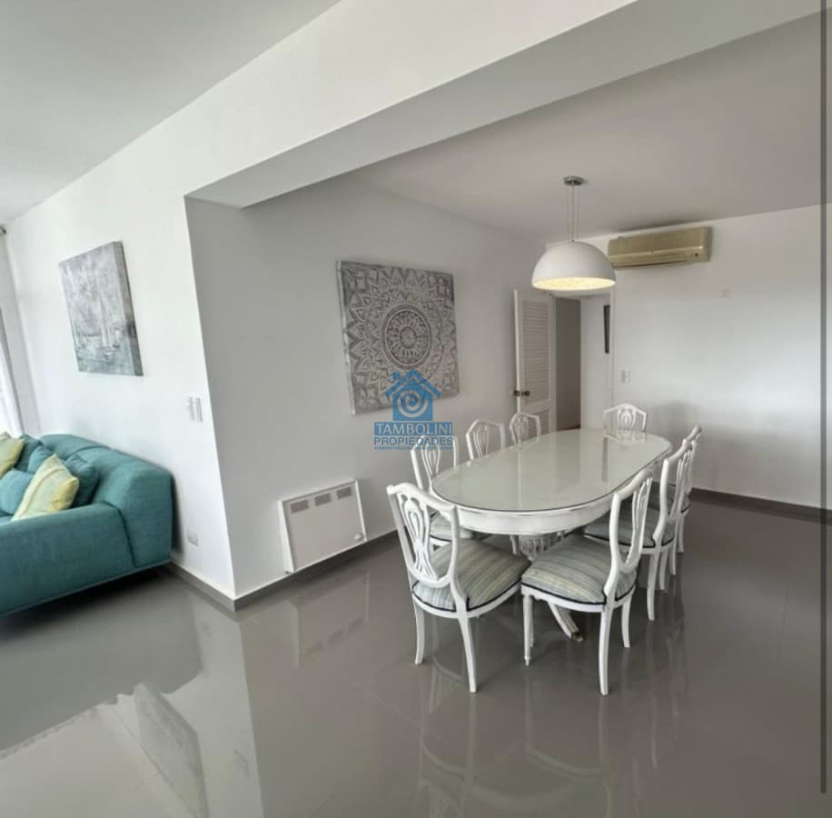 Apartamento en alquiler anual 3 dormitorios Punta del Este  -