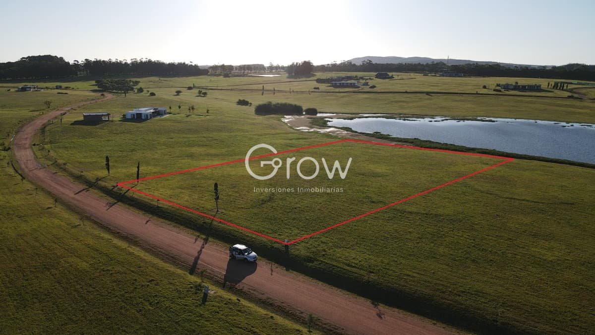 Terreno en venta en Laguna de los Cisnes Barrio Privado Punta del Este