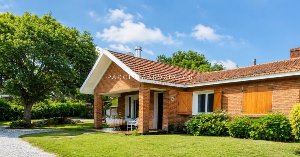 Casa en Venta de 4 Dormitorios en Playa Mansa, Punta del Este