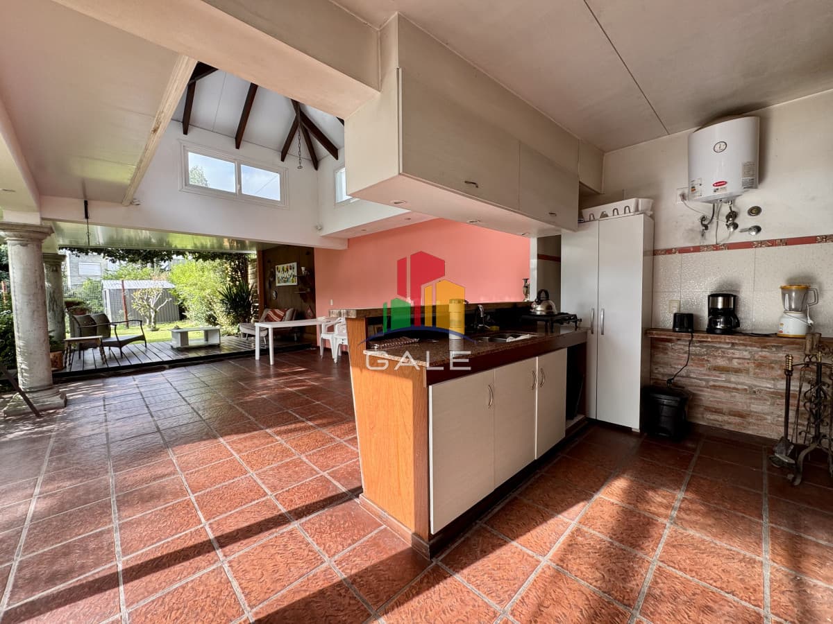 Alquiler anual casa 2 dormitorios   -