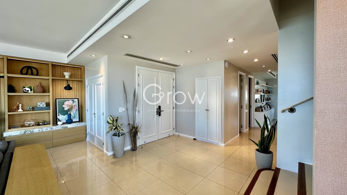 Venta Apartamento 5 dormitorios en suite brava