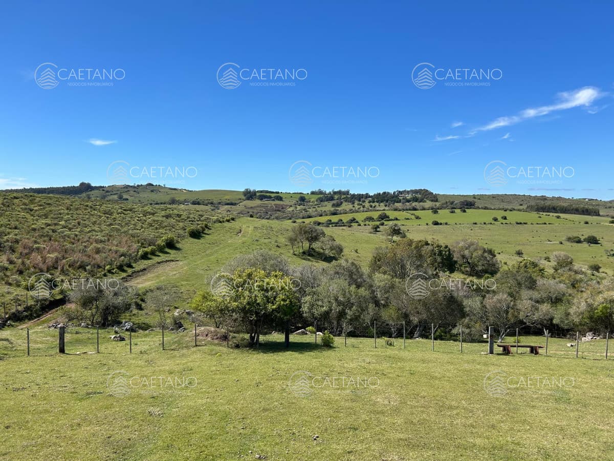 Chacra en Pueblo Edén 11ha