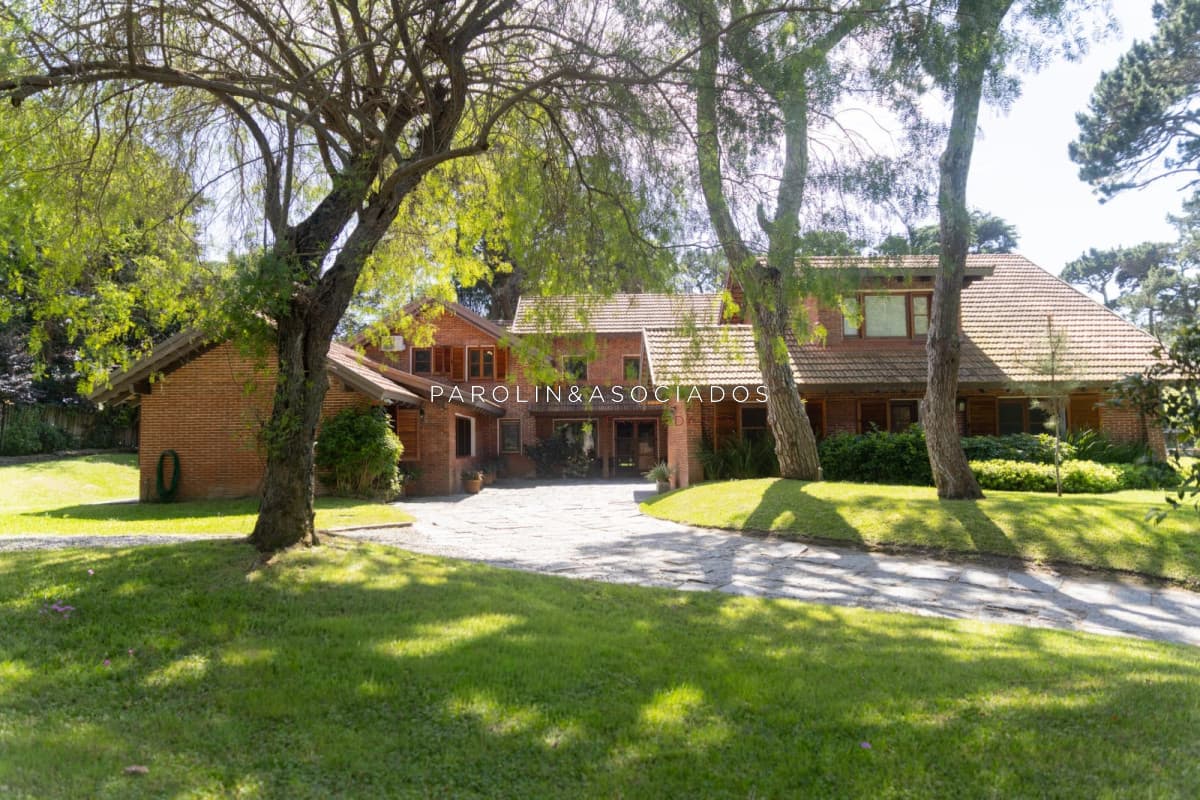 Venta de Mansion en el Golf de Punta del Este