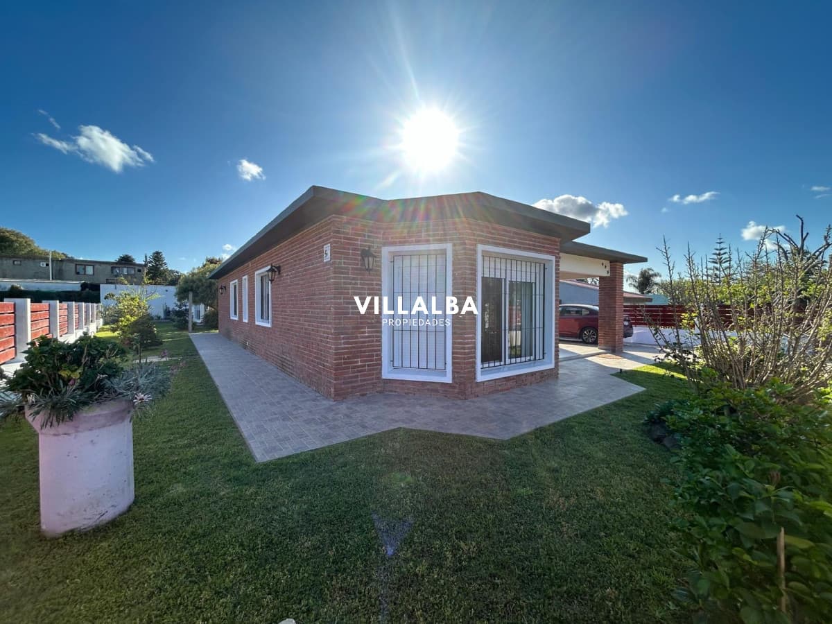 Excelente Casa 3 dormitorios Pinares