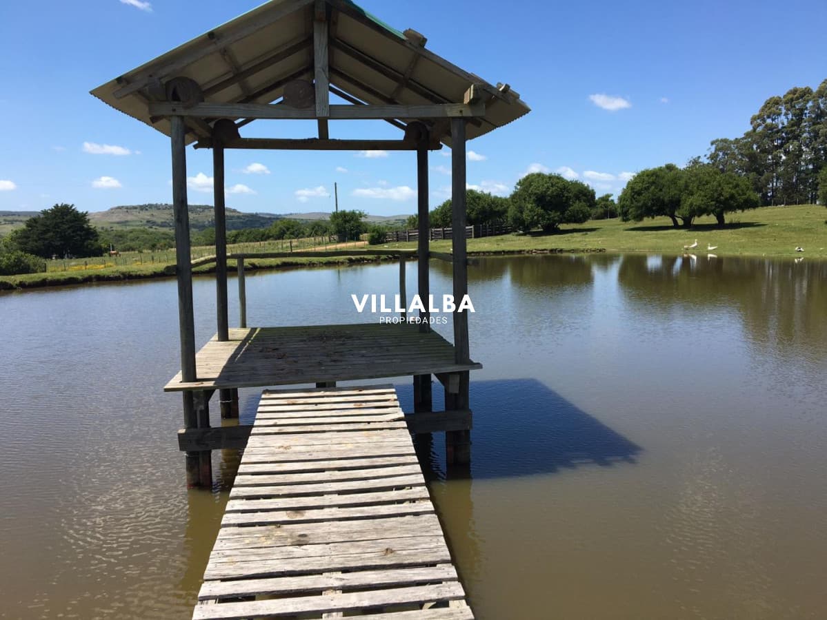 Vende chacra de 14.5 ha en Pueblo Edén