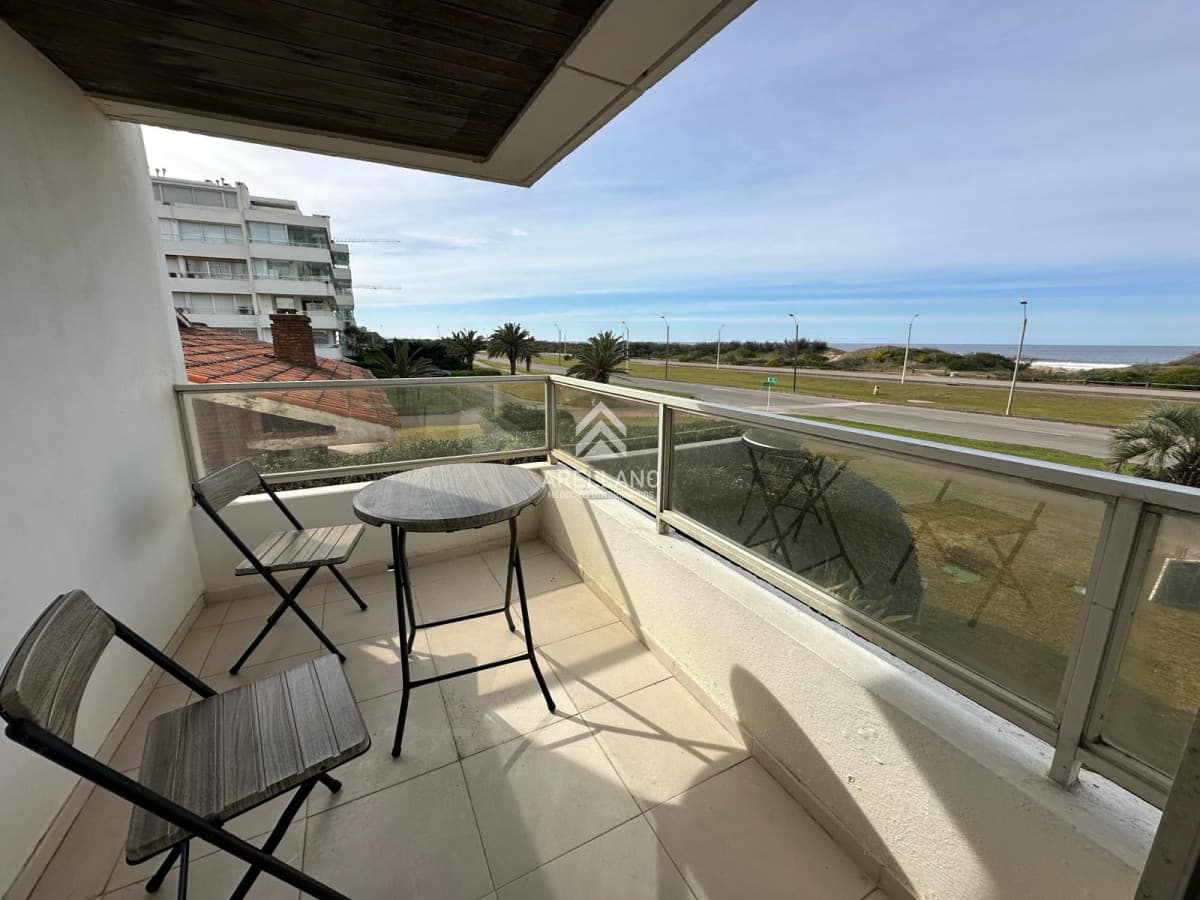 Apartamento ID.3805 - Venta apartamento 2 dormitorios y medio.
