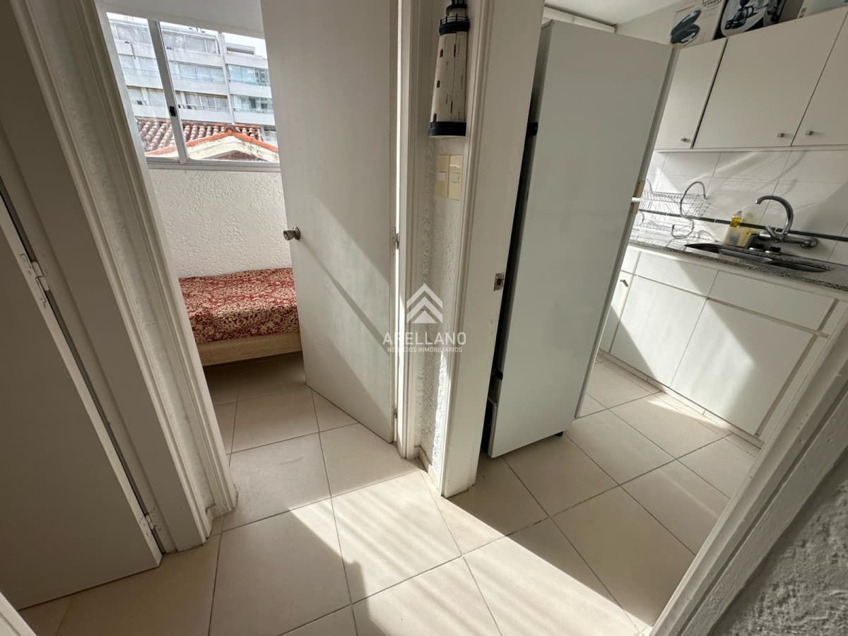 Apartamento ID.3805 - Venta apartamento 2 dormitorios y medio.